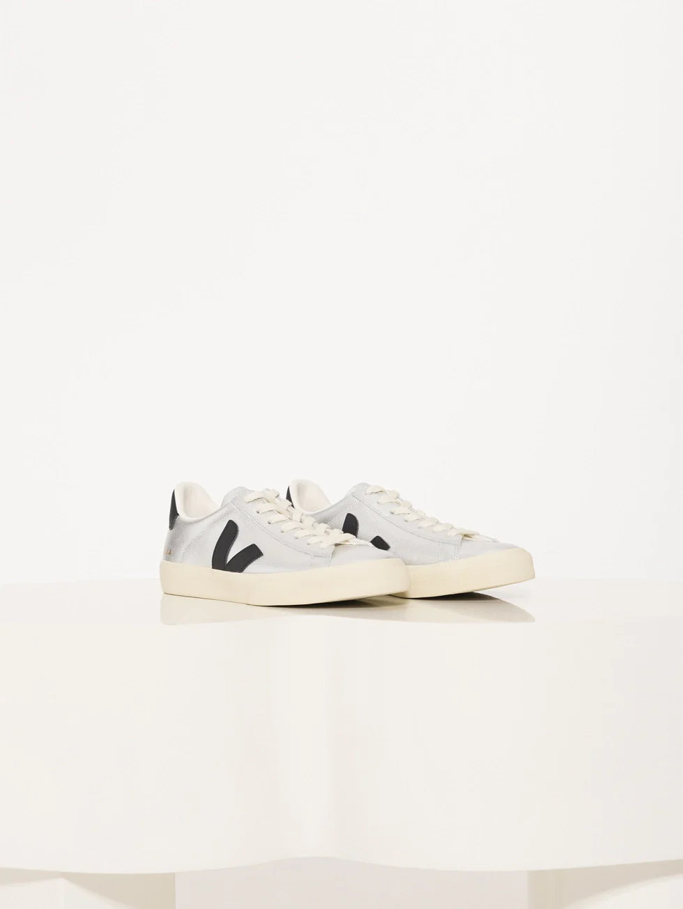 Zapatilla Veja Campo Leather