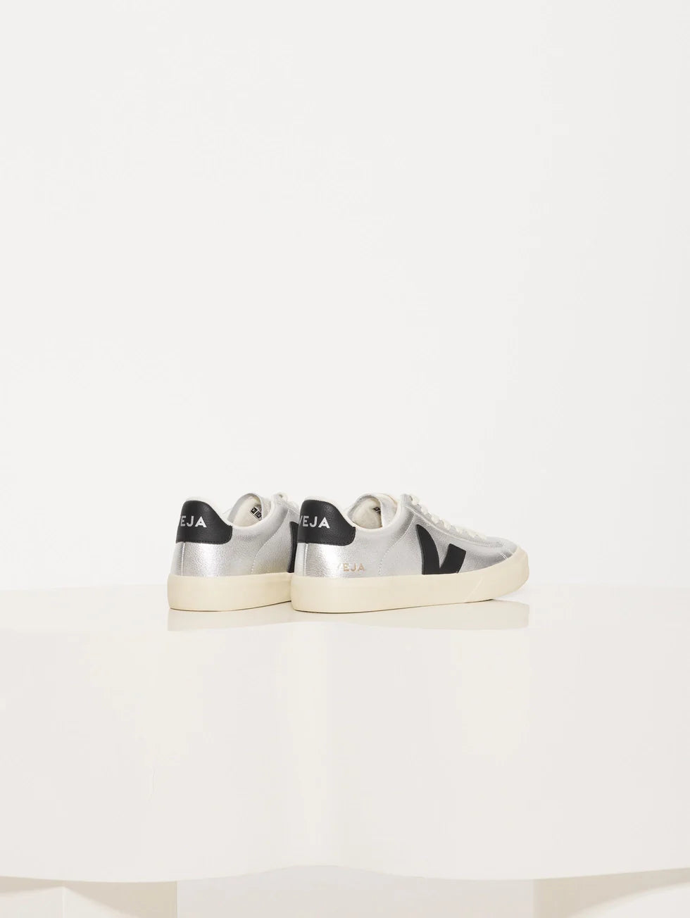 Zapatilla Veja Campo Leather