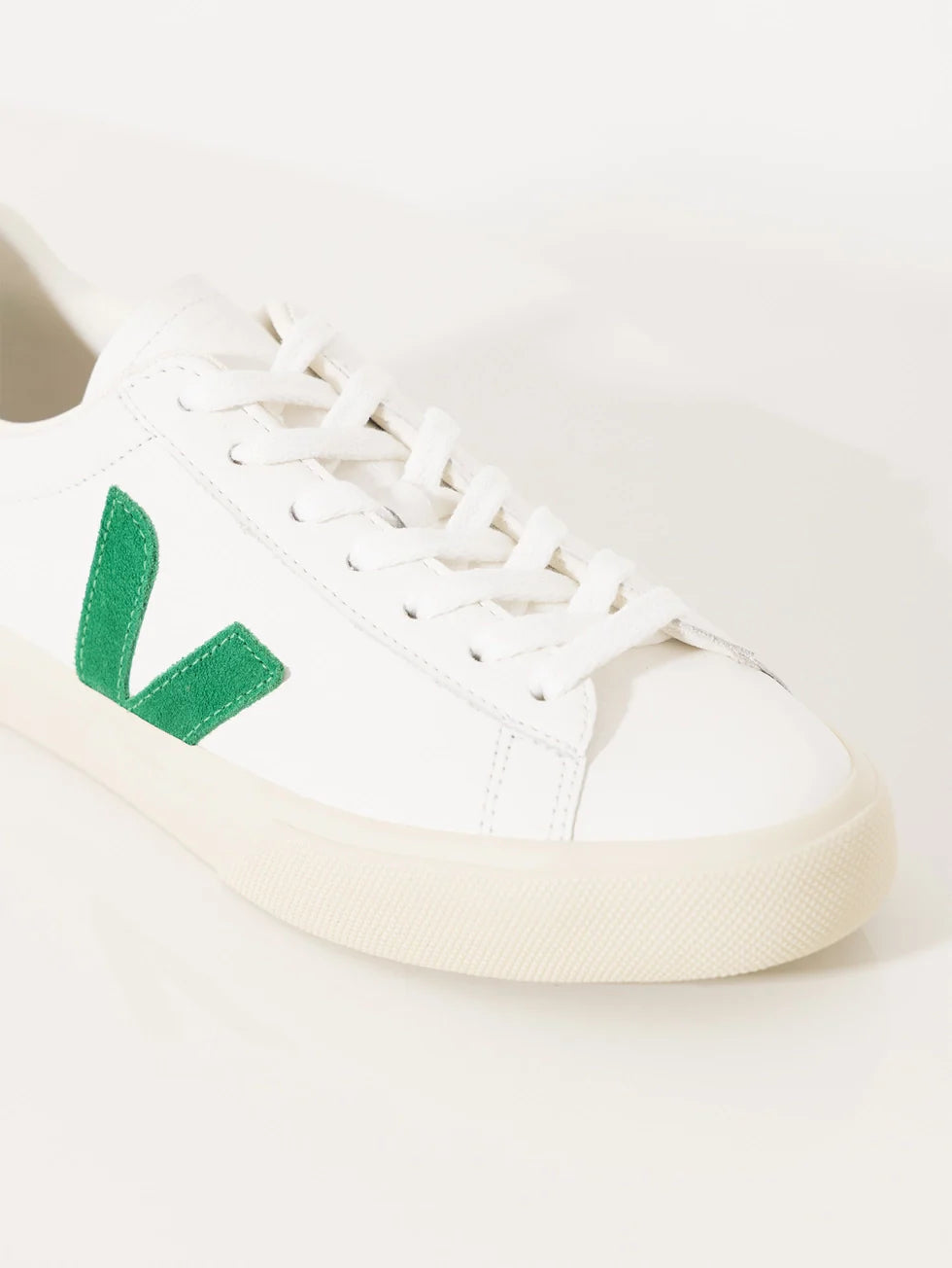 Zapatilla Veja Campo Leather
