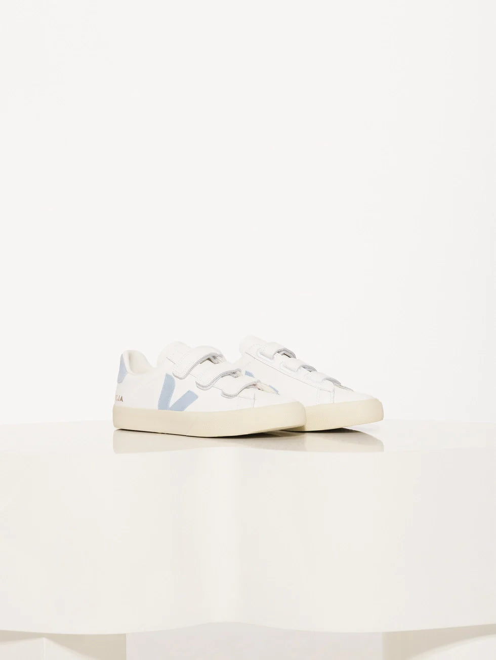 Zapatilla Veja Recife Leather