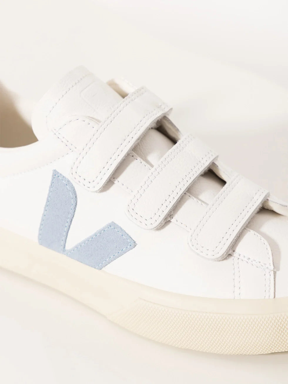 Zapatilla Veja Recife Leather