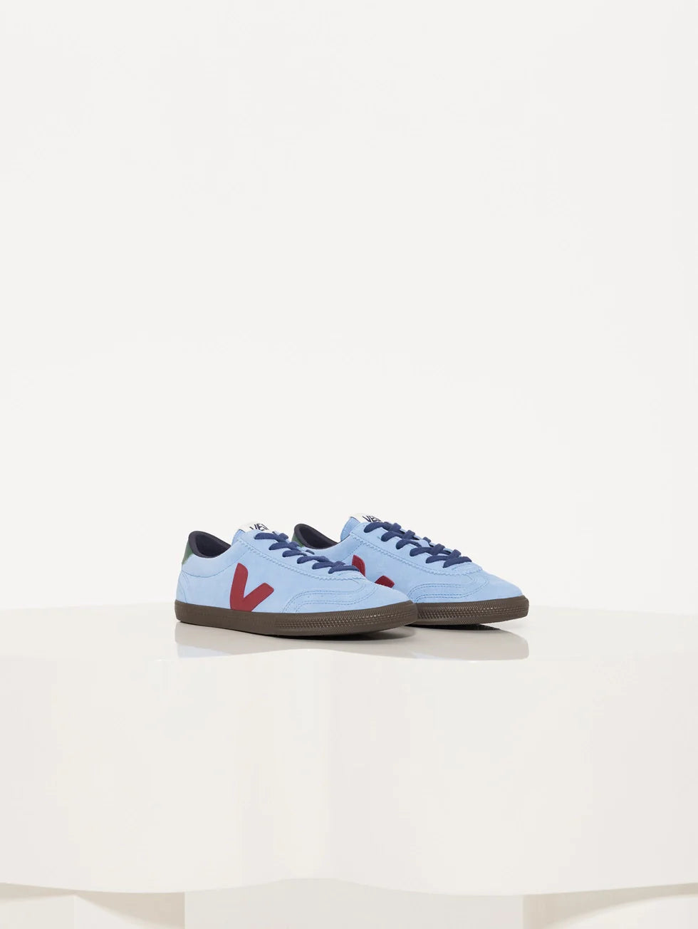 Zapatilla Veja Volley Suede