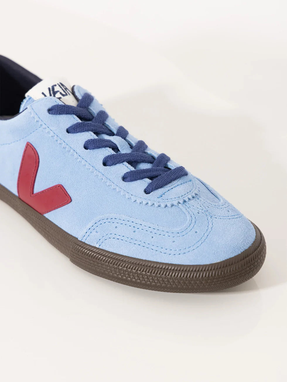 Zapatilla Veja Volley Suede