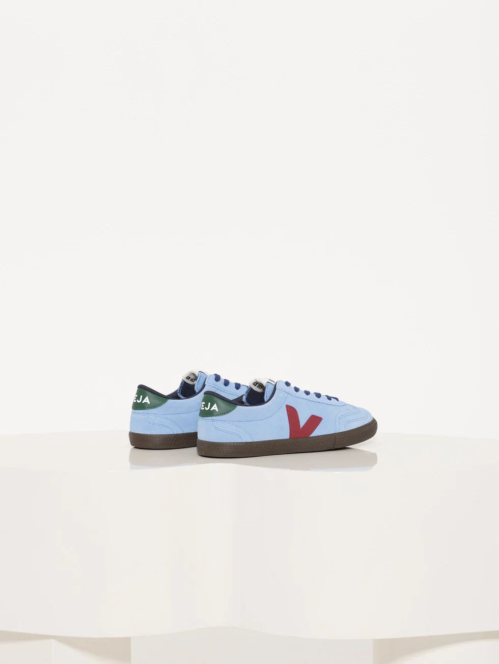 Zapatilla Veja Volley Suede