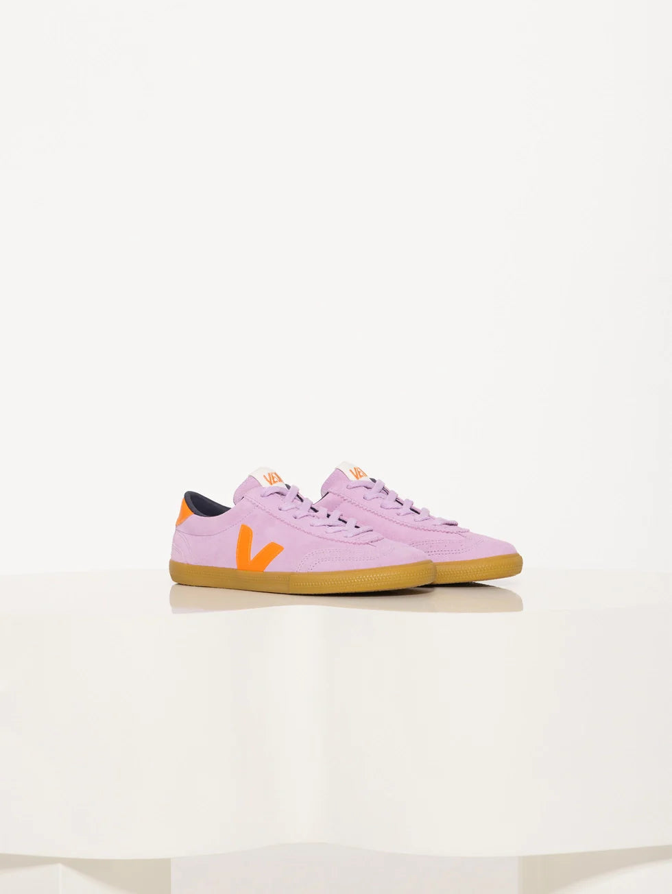 Zapatilla Veja Volley Suede