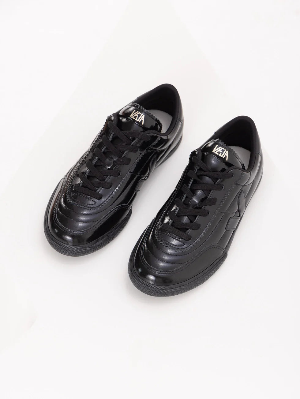 Zapatilla Veja Panenka Leather