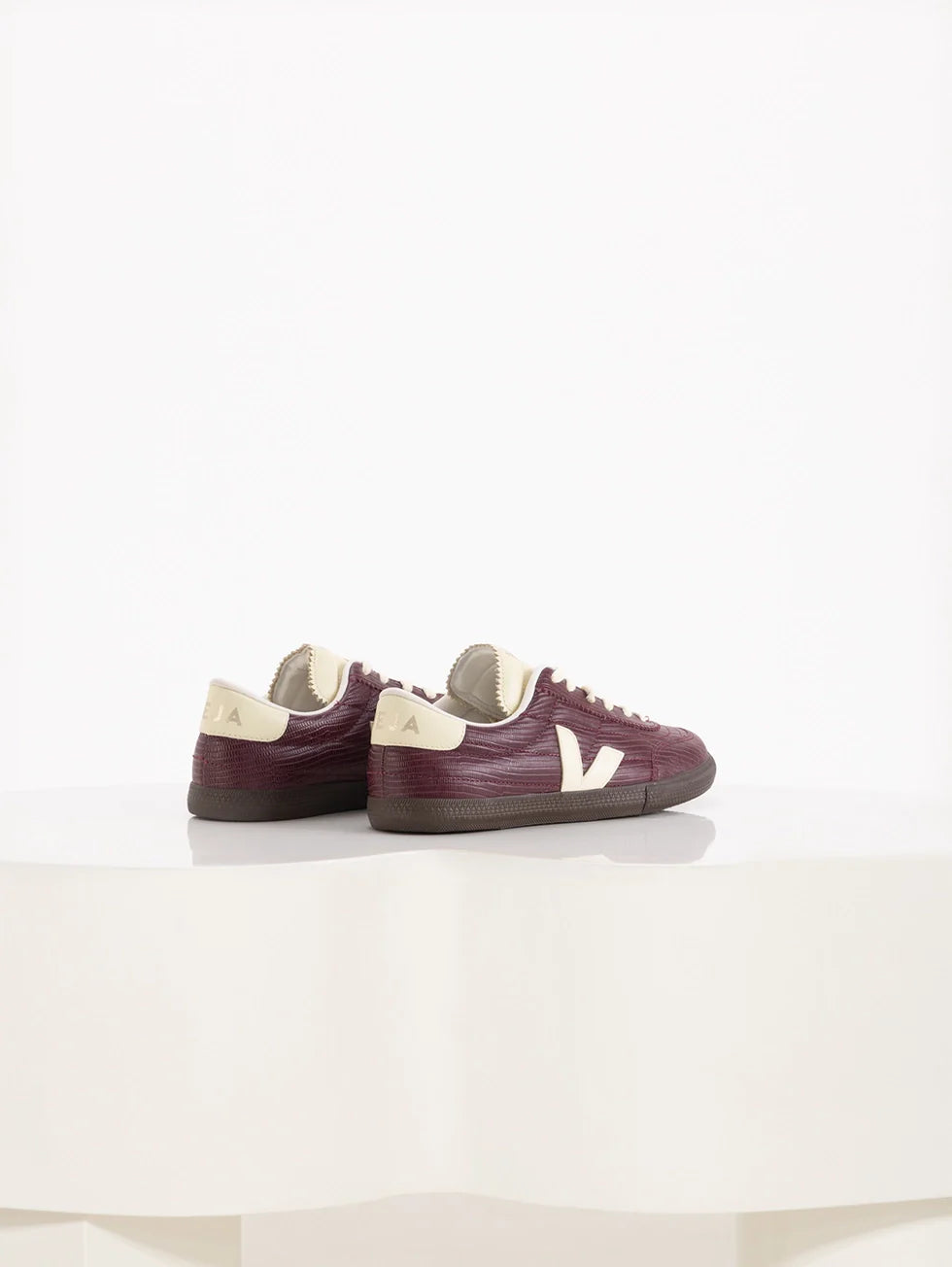 Zapatilla Veja Panenka Leather
