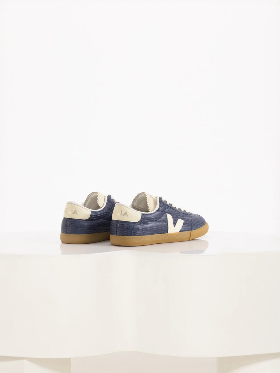 Zapatilla Veja Panenka Leather