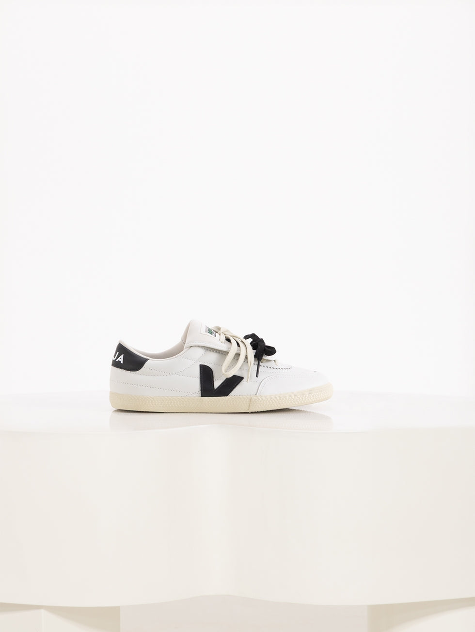 Zapatilla Veja Panenka Leather X Magliano