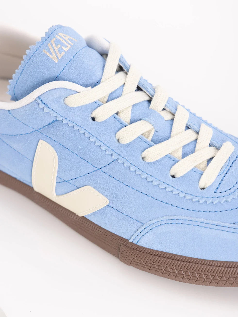 Zapatilla Veja Panenka Suede