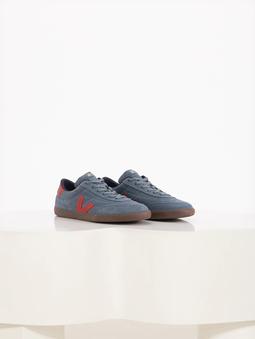 Zapatilla Veja Panenka Suede
