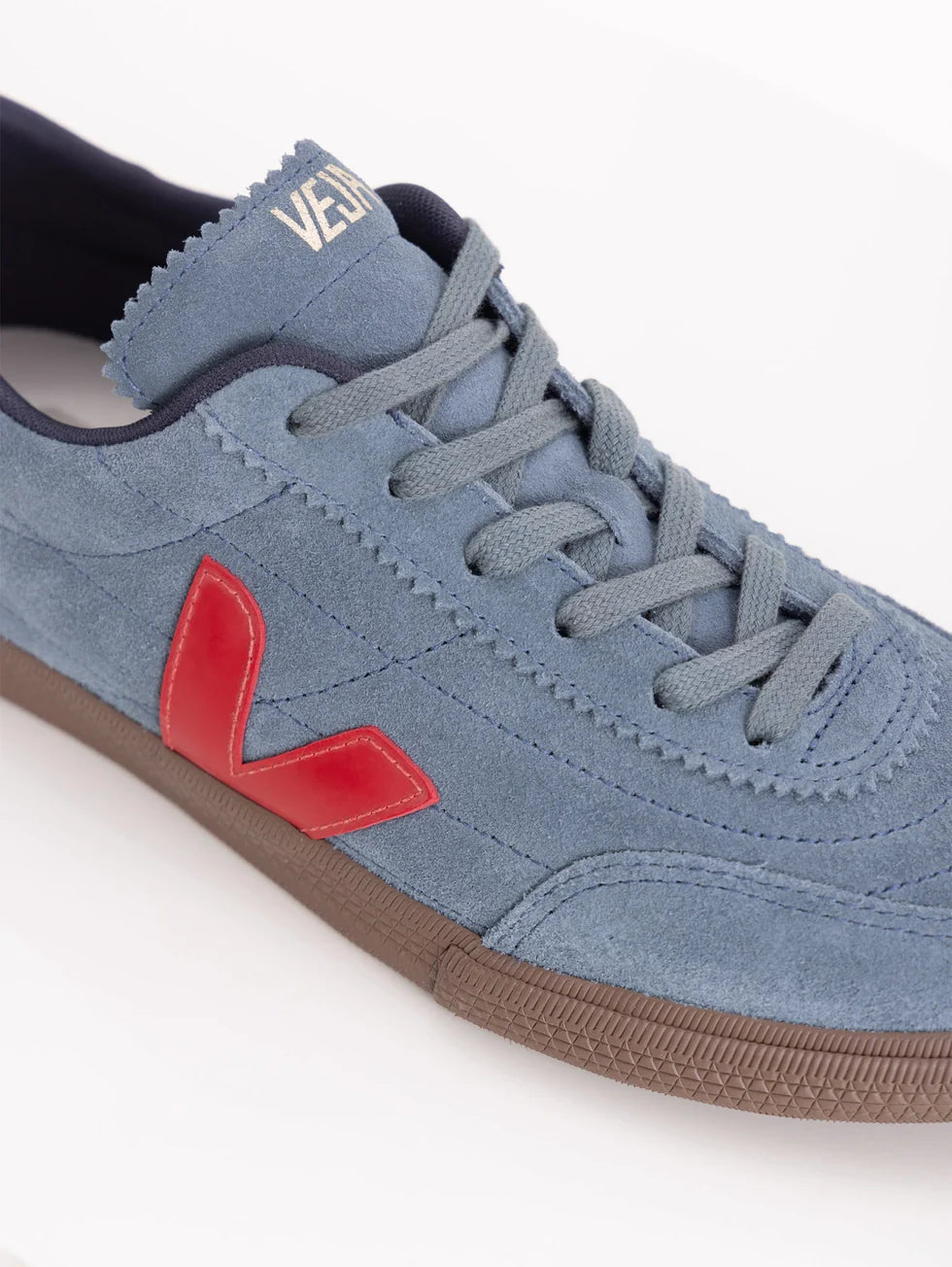 Zapatilla Veja Panenka Suede