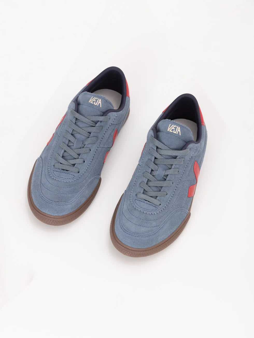 Zapatilla Veja Panenka Suede