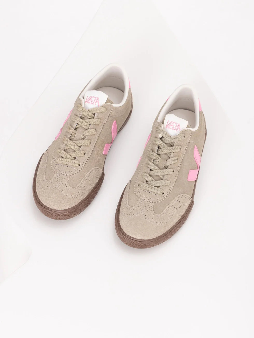 Zapatilla Veja Volley Suede