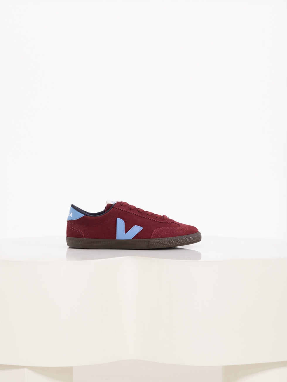 Zapatilla Veja Volley Suede