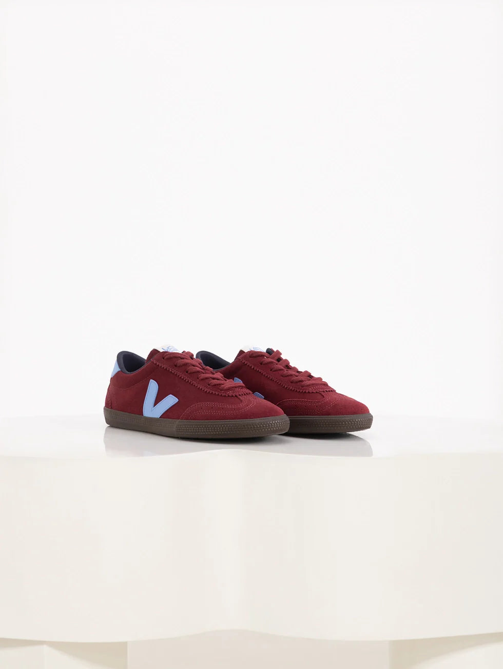 Zapatilla Veja Volley Suede